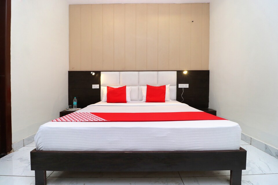 Capital O 29265 Hotel Gold, Ambala Cantt, Ambala