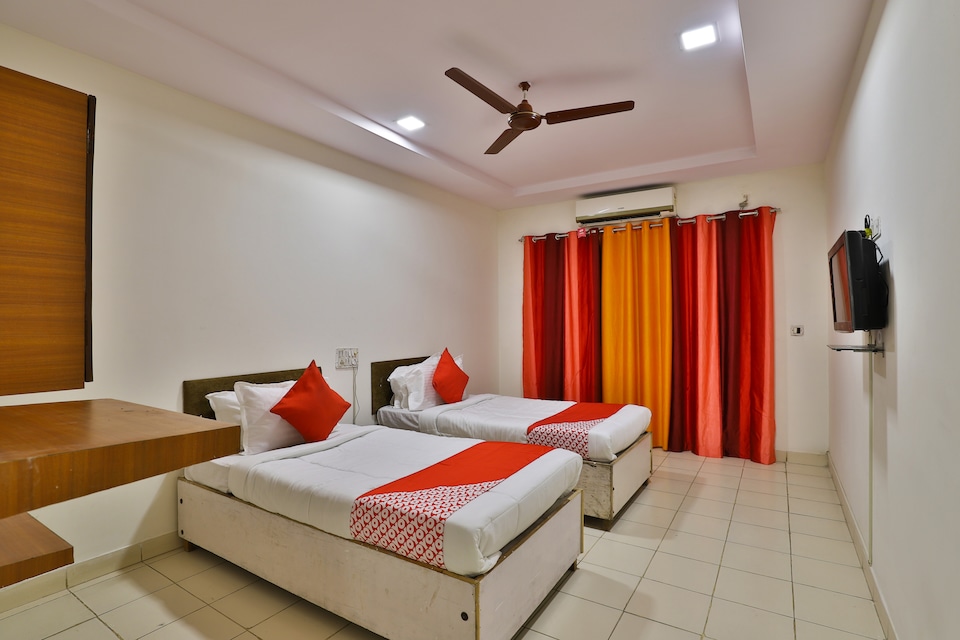 Hotel O Mayura, Railway Station Ankleshwar, Ankleshwar