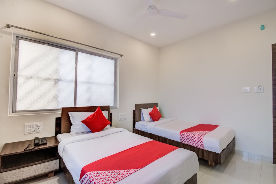 OYO Hotel Star Executive, Central Bus Stand, Aurangabad