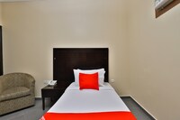 OYO 165 Orchida Al Hamra