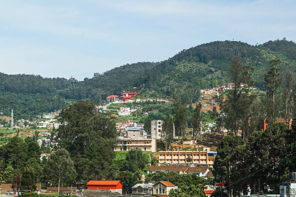 OYO Home 29299 Pleasant Cottage Church Hill Road, Charing Cross Ooty, Ooty