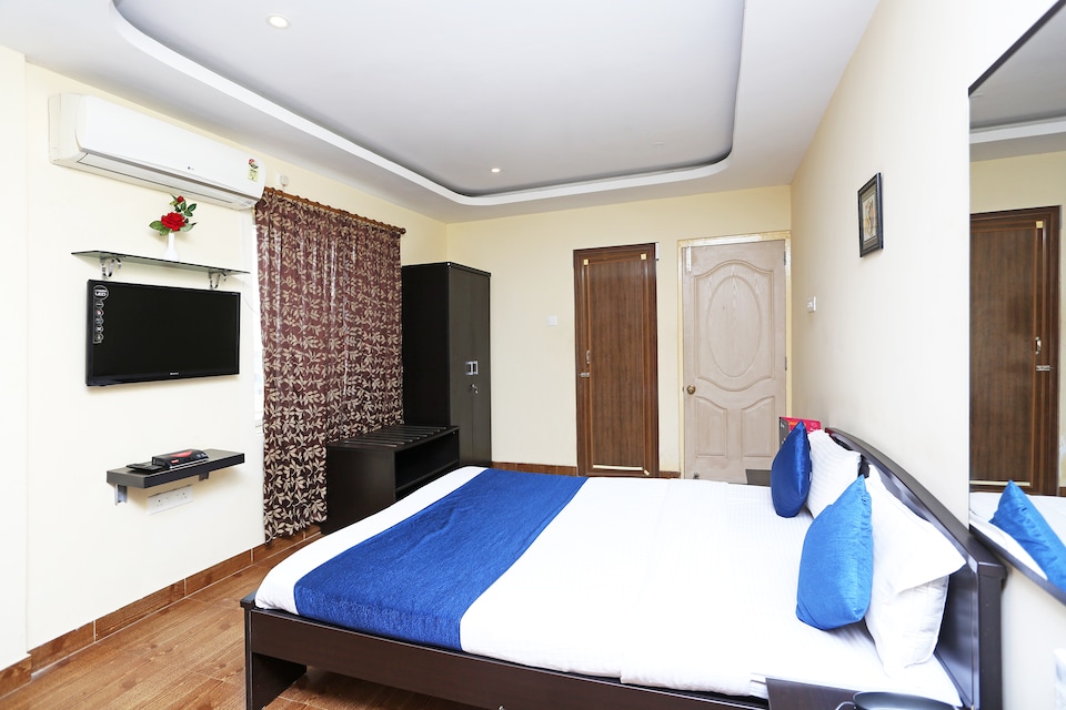 OYO 3393 Midway Inn, Jaidev Vihar, Bhubaneswar