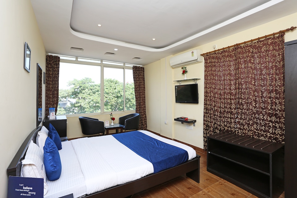 OYO 3393 Midway Inn, Jaidev Vihar, Bhubaneswar
