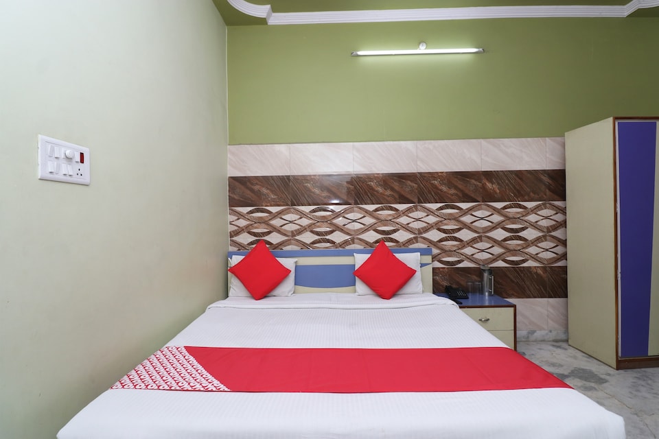 OYO 29309 Hotel Taj Palace, Fazal Ganj Kanpur, Kanpur