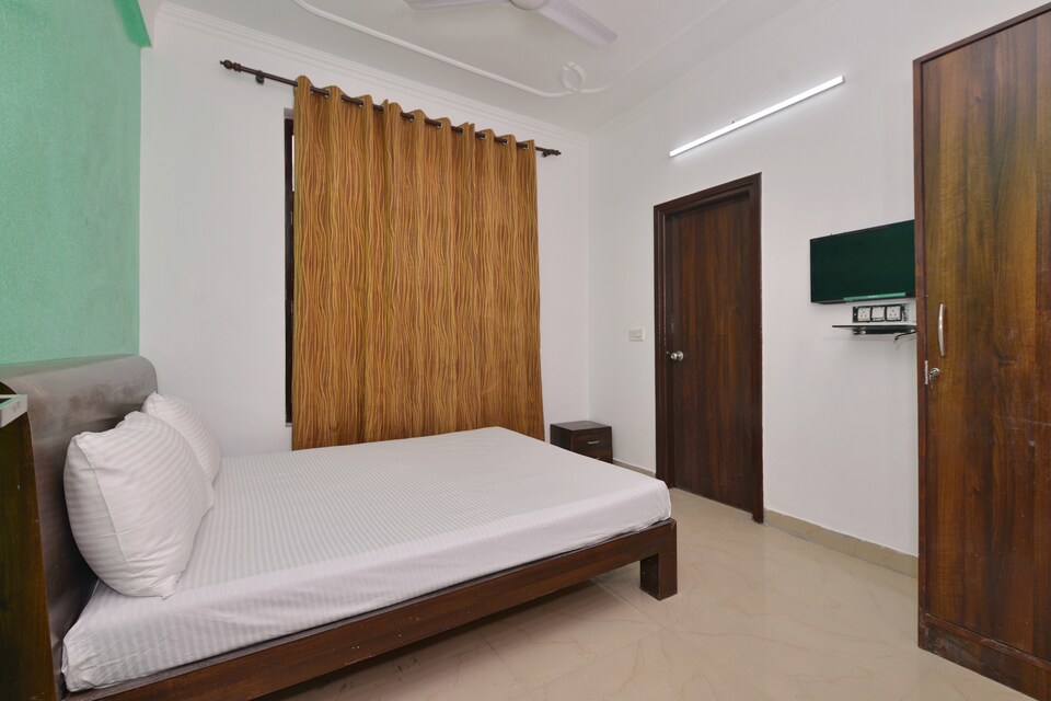 OYO LIFE GRG1254 Sector 39, DLF 4 Gurgaon, Gurgaon