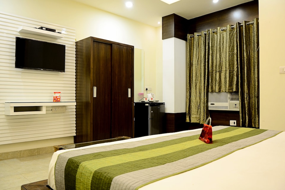 OYO Hotel Centra Inn Near Gurudwara Shri Bangla Sahib, Paharganj Delhi, Delhi