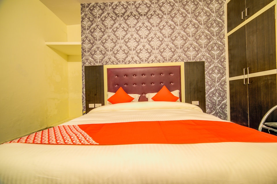 OYO 29324 Golf View, Greater Noida, Noida