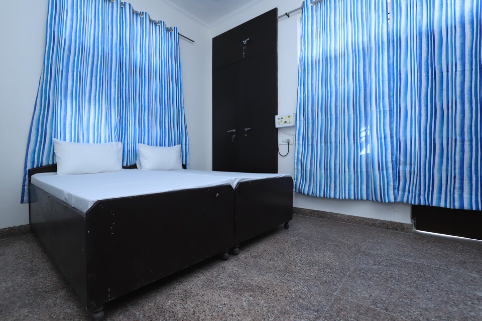 OYO LIFE NOD494 Sector 66, Noida City, Noida