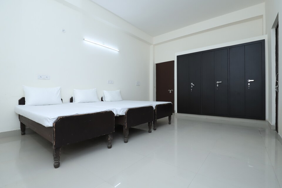 OYO LIFE NOD494 Sector 66, Noida City, Noida