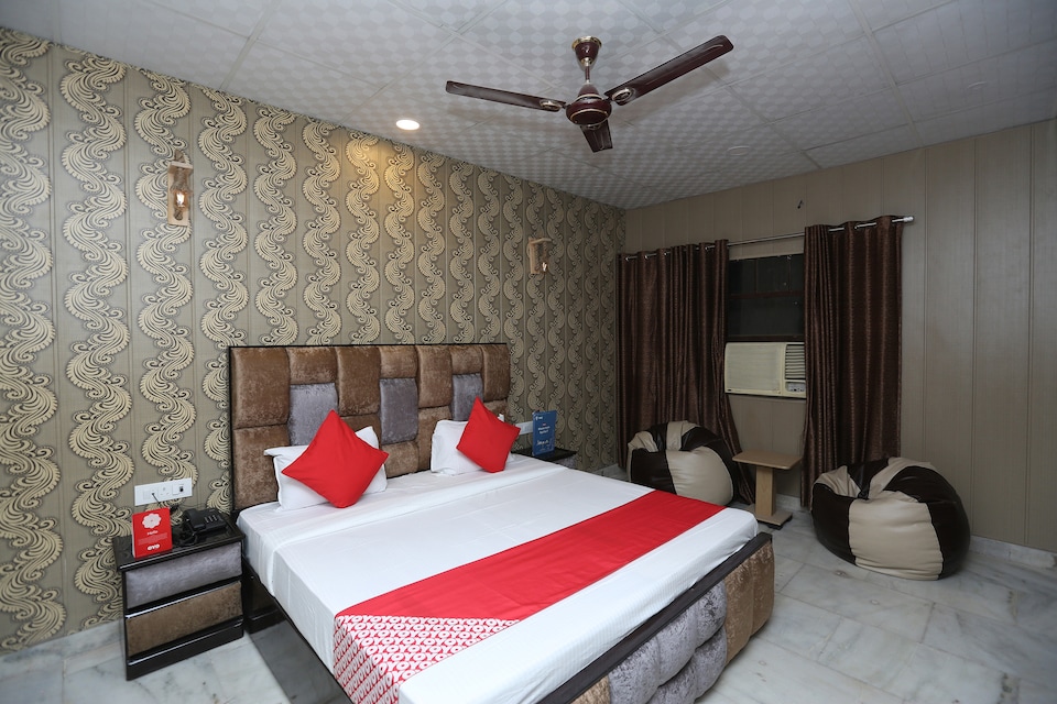 OYO 29349 Gardenia Inn, Anand Vihar Delhi, Delhi