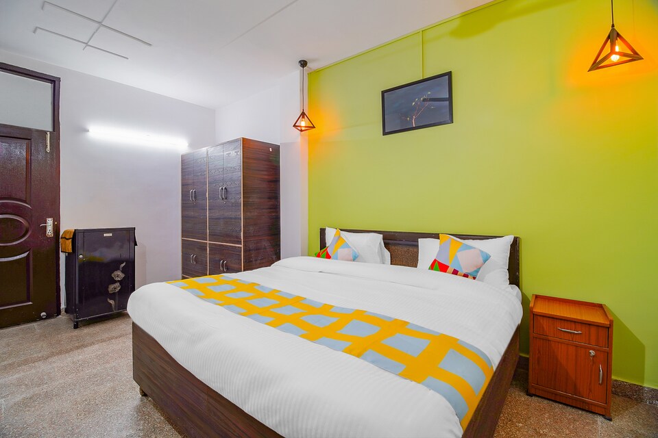 OYO Home 29367 Picturesque Stay, Rajouri Garden Delhi, Delhi