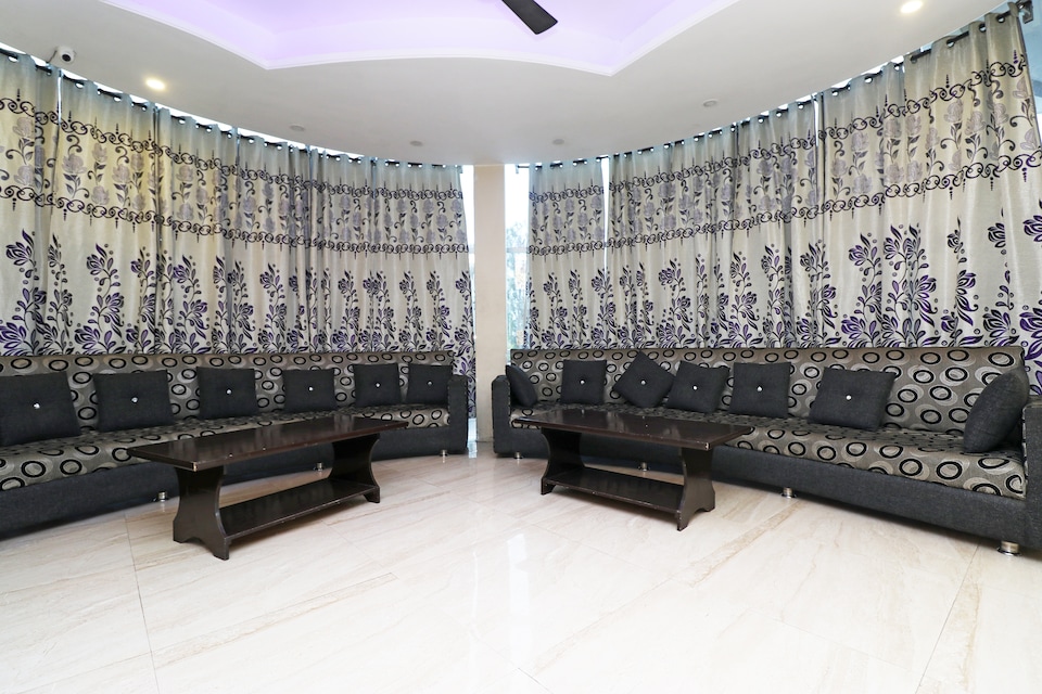 OYO 29383 Hotel Heaven Heights, Una, Una