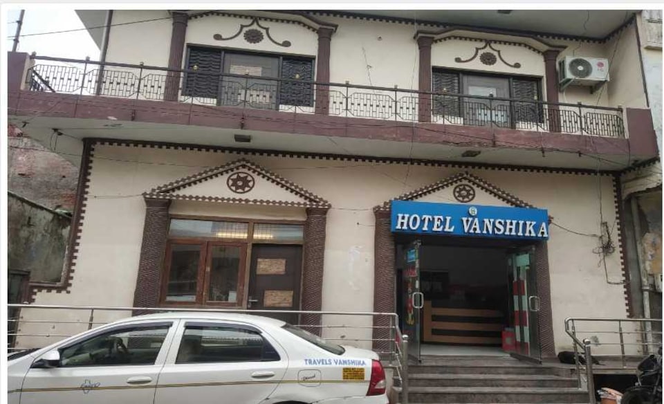 Hotel O by OYO Vanshika, Agra Fort, Agra