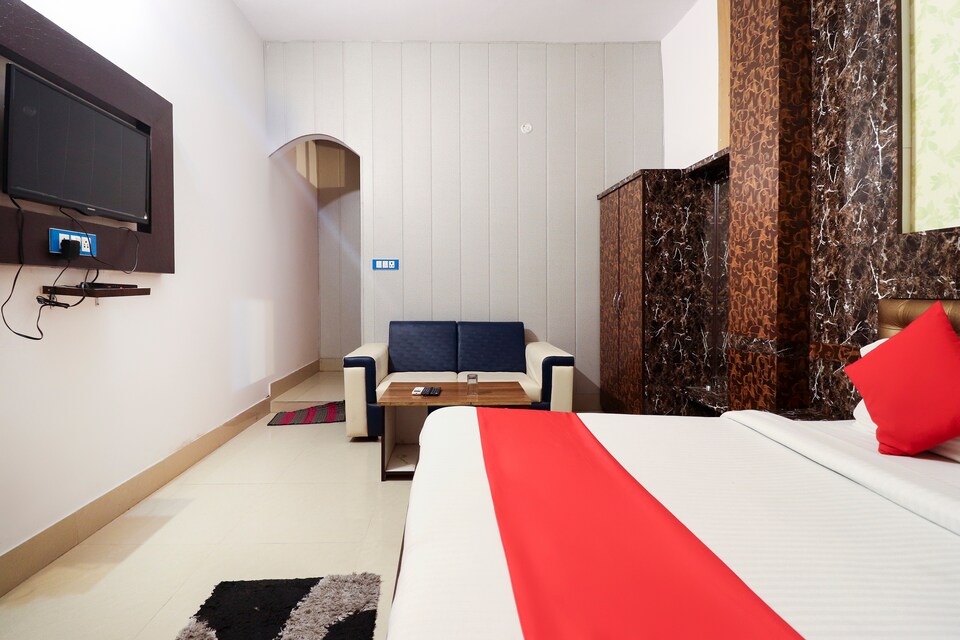 OYO Hotel Ocean Blue, Roorkee, Roorkee