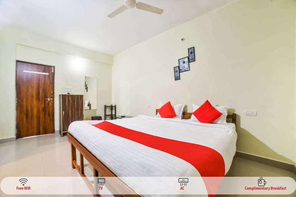 OYO 29422 Navdurga Holiday Stay, Calangute Goa, Goa