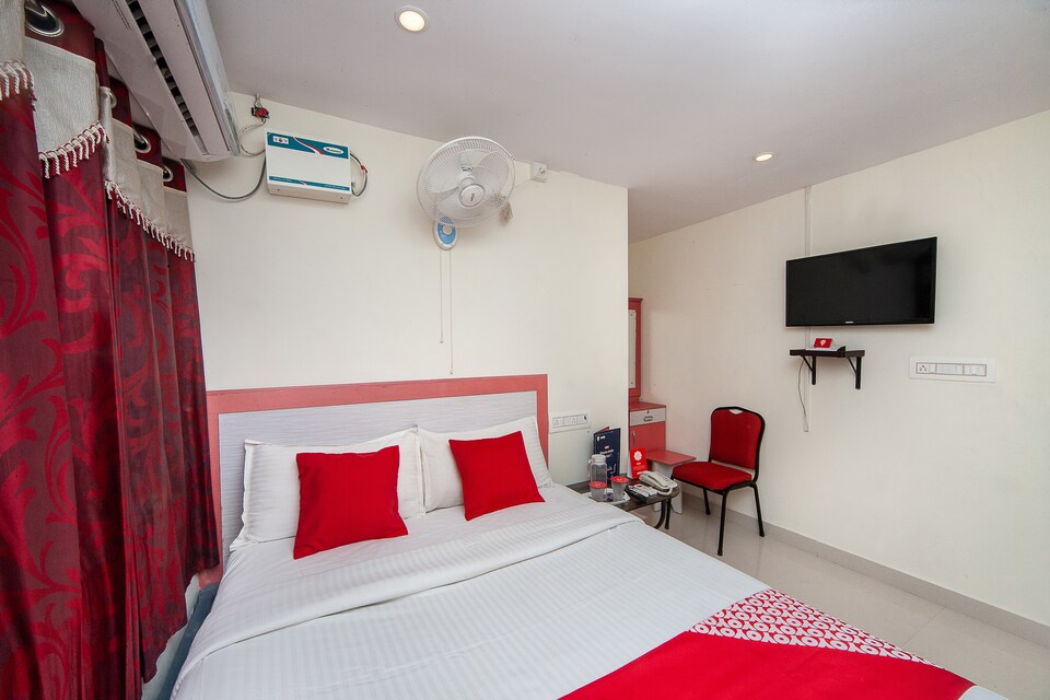 OYO 29515 R2 Rooms, Thoraipakkam, Chennai