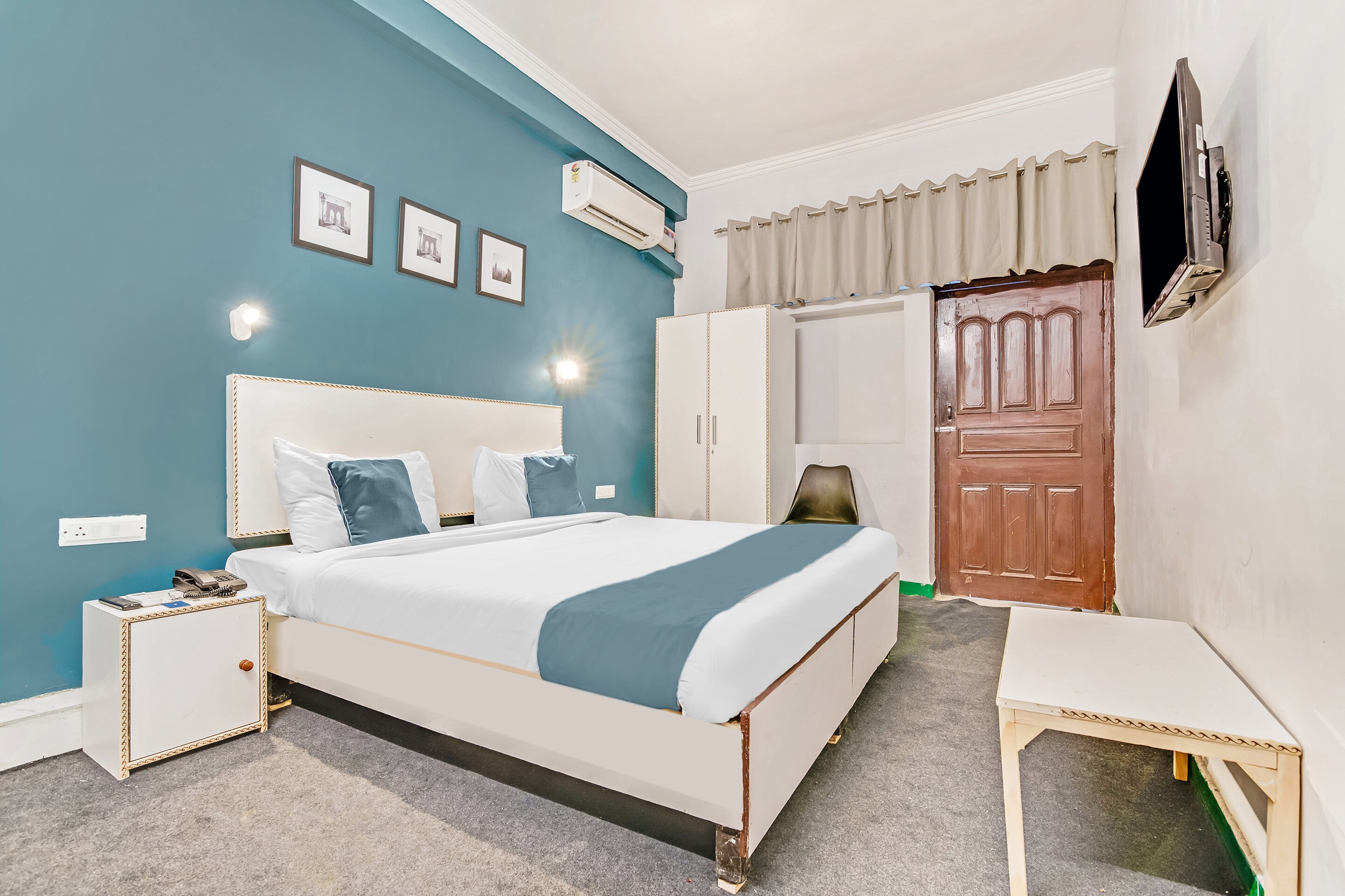 29520 OYO SilverKey 29520 Metro Hospital Noida, Silverkey नोएडा, Book @ ₹1095 ...