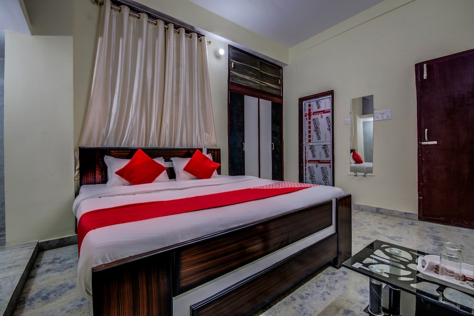 OYO Flagship 29522 Rajbanshi Nagar, Bailey Road, Patna