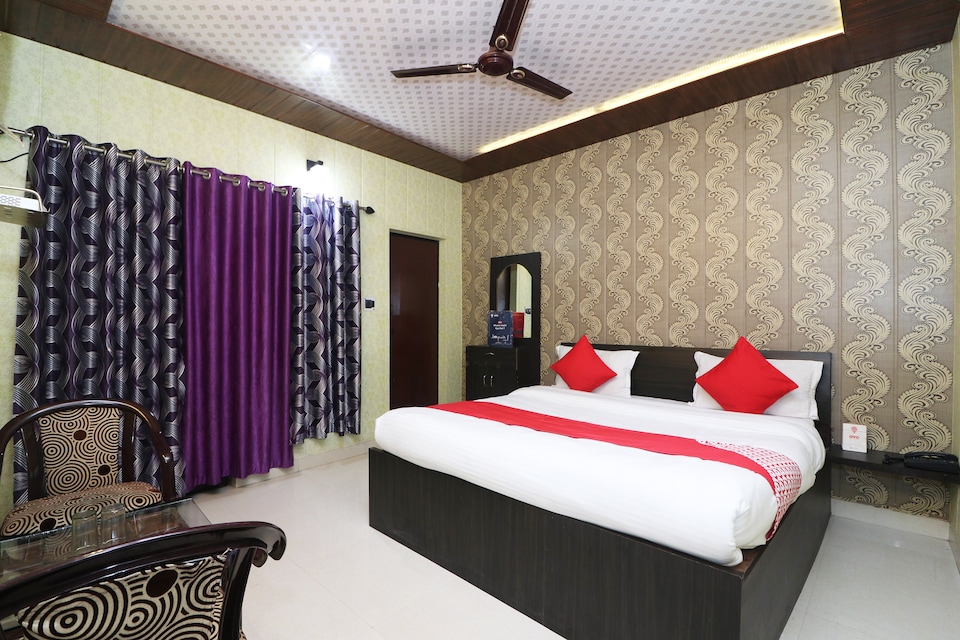 OYO 29523 Hotel Jordan & Restaurant, Tikonia Haldwani, Haldwani