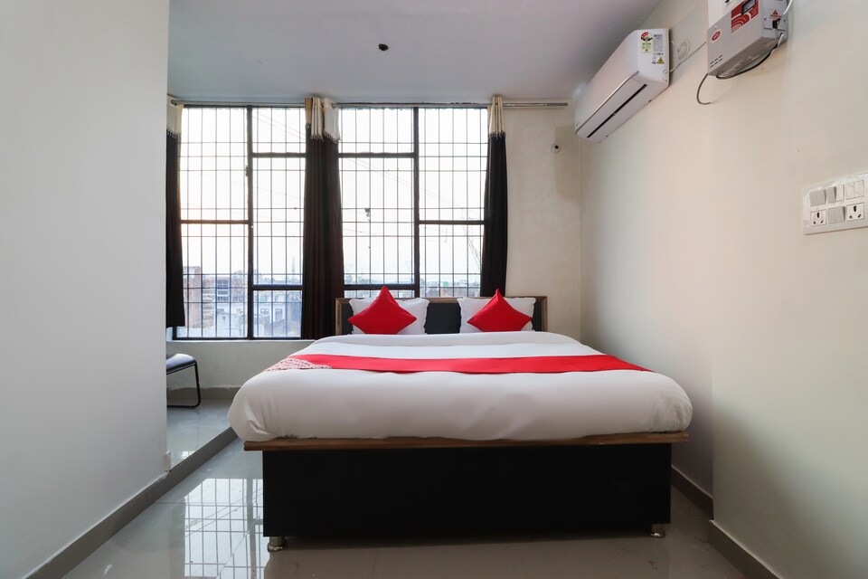 OYO 29536 Hotel Sr Inn, Alambagh Lucknow, Lucknow