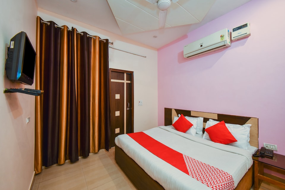 OYO 29558 Hotel Dzire, Rohtak, Rohtak