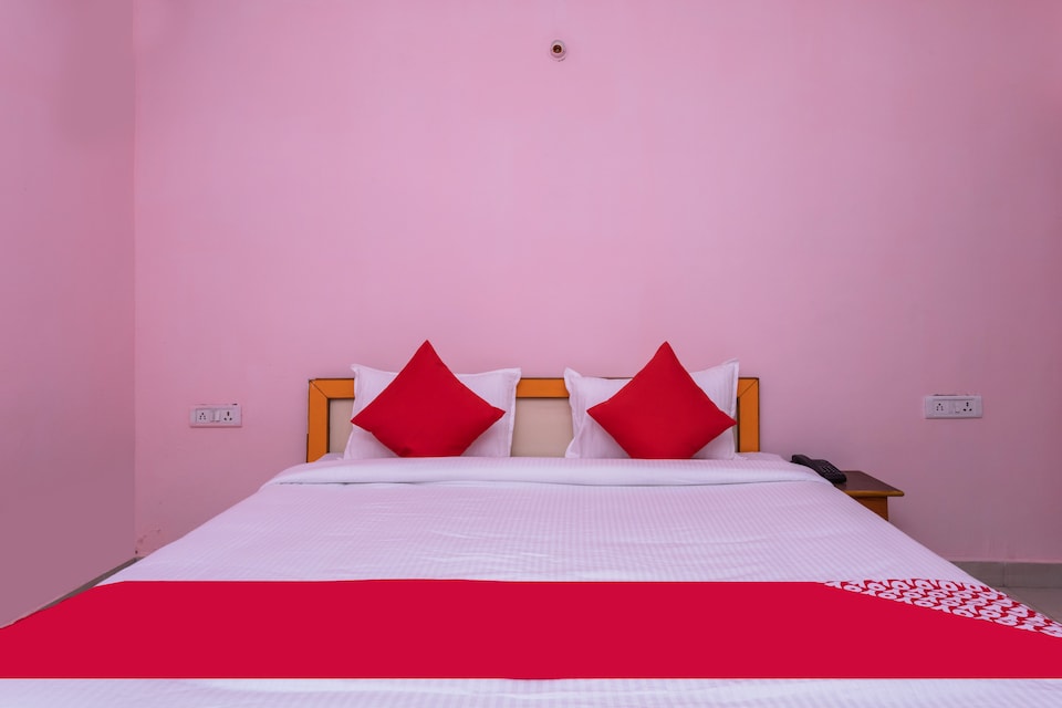 OYO 29563 Singhal Marriage Garden, Kolar Road, Bhopal