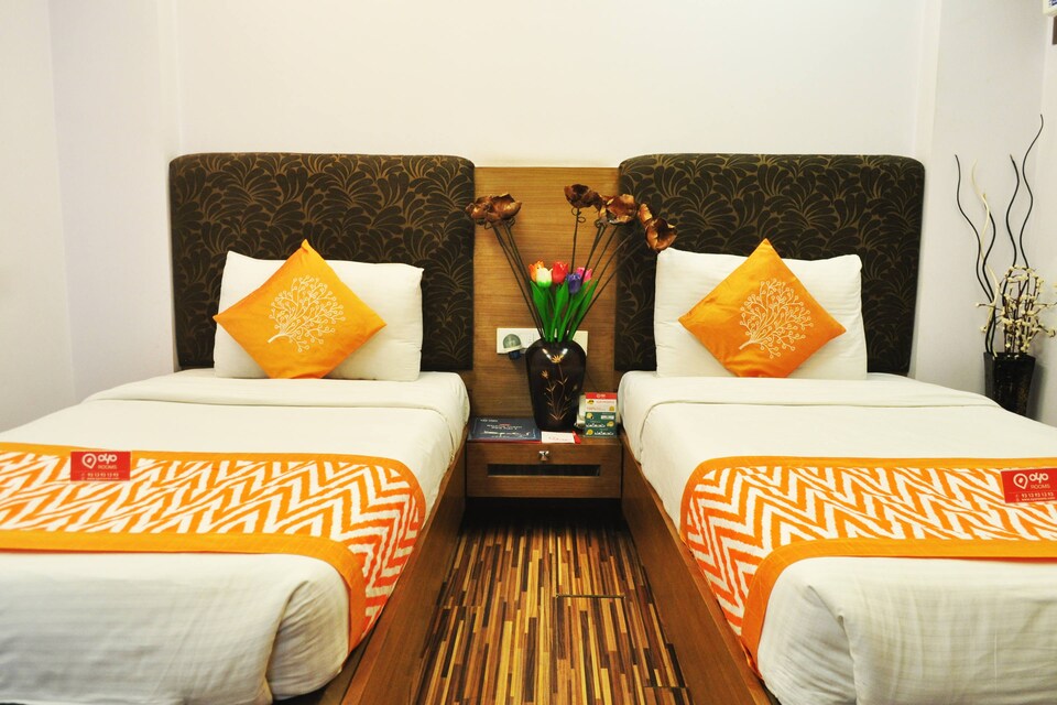 OYO Rooms 146 Behind Galleria Market, Huda 2, Gurgaon
