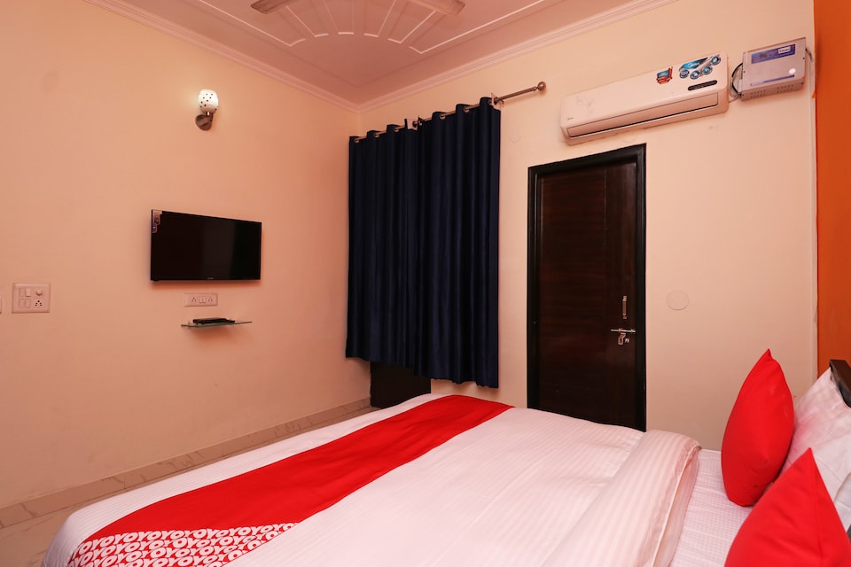 OYO 29593 Radiance Guest House, Medanta, गुड़गांव