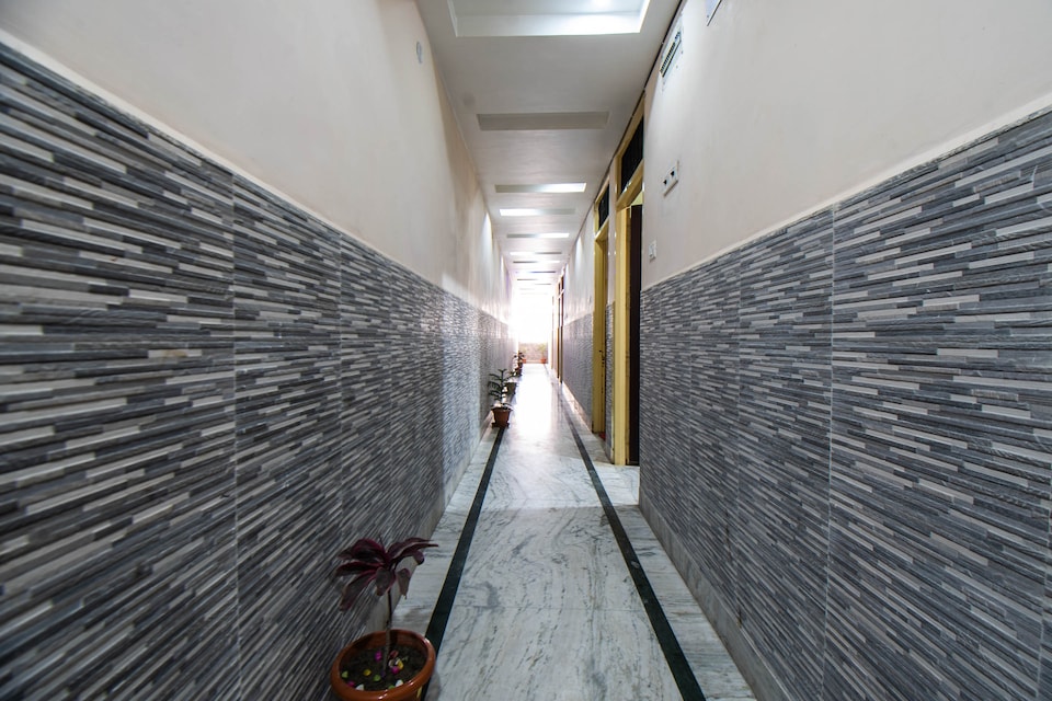OYO 29606 Hotel Centre Point, Railway station Hajipur, Hajipur