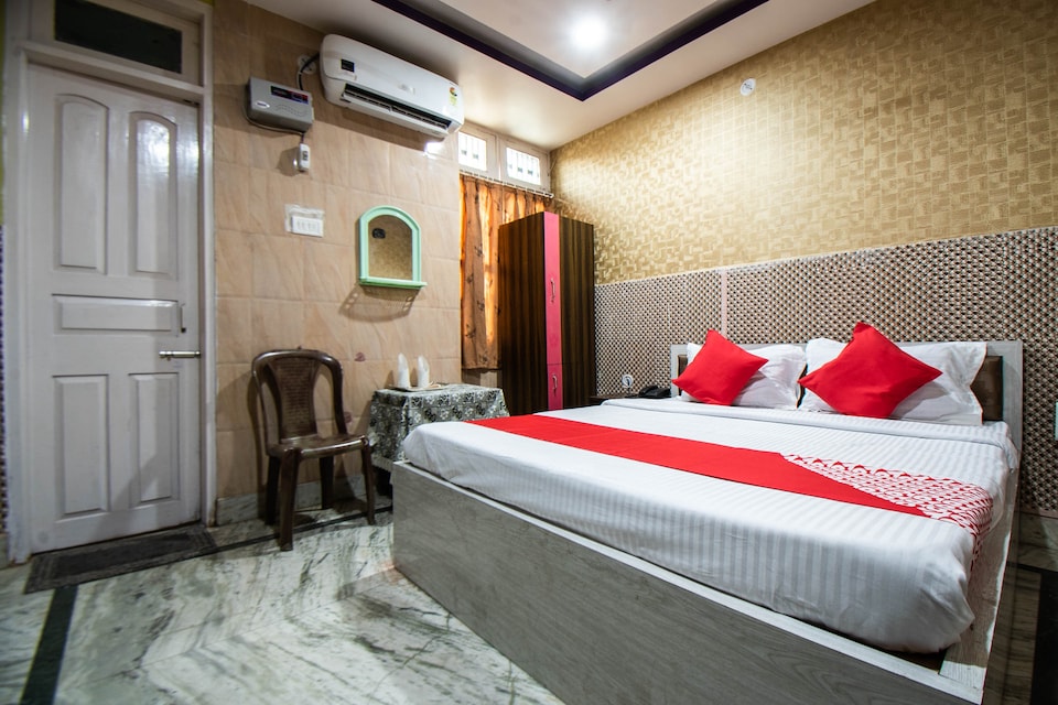 OYO 29606 होटल सेंटर पॉइंट, Railway station Hajipur, हाजीपुर
