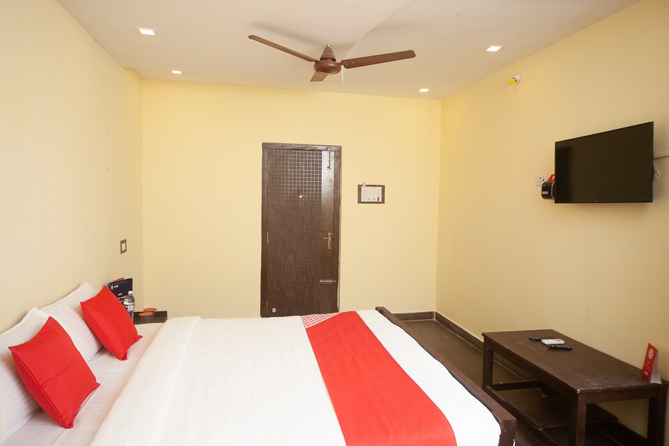 OYO 29621 Subhiksham Inn, Palani, Palani