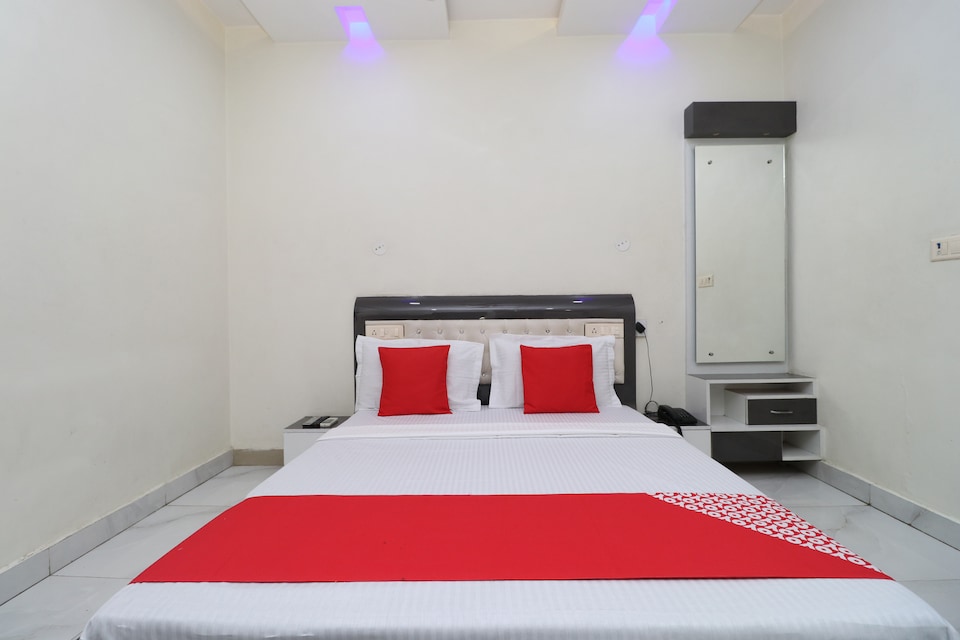 OYO 29637 Hotel Kakkar, CMC Hospital Ludhiana, Ludhiana