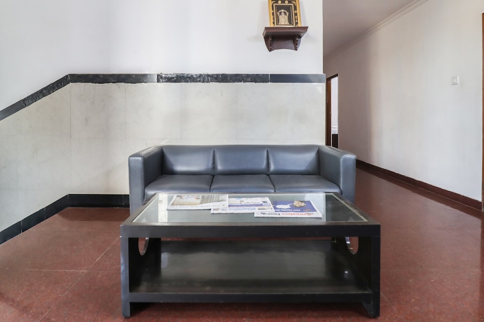 OYO Gmr 18 Hotel Near Nexus Mall Koramangala, HSR Bommanahalli Bangalore-II, Bangalore