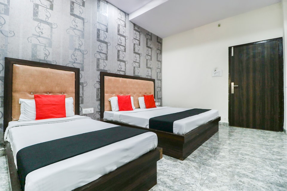 Capital O 29642 Hotel Gsc International, Golden Temple Road Amritsar, Amritsar