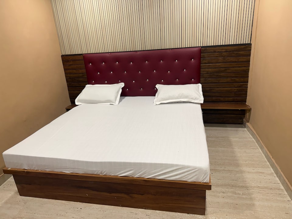 Hotel O by OYO Heaven, Ambala Cantt, Ambala