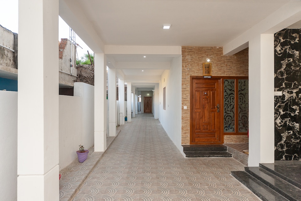 OYO 29656 Sorgam Residency, DLF, Chennai