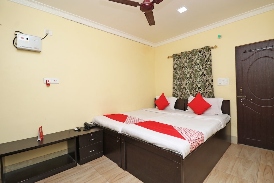 OYO 29658 Matree Lodge, Beltola Guwahati, Guwahati