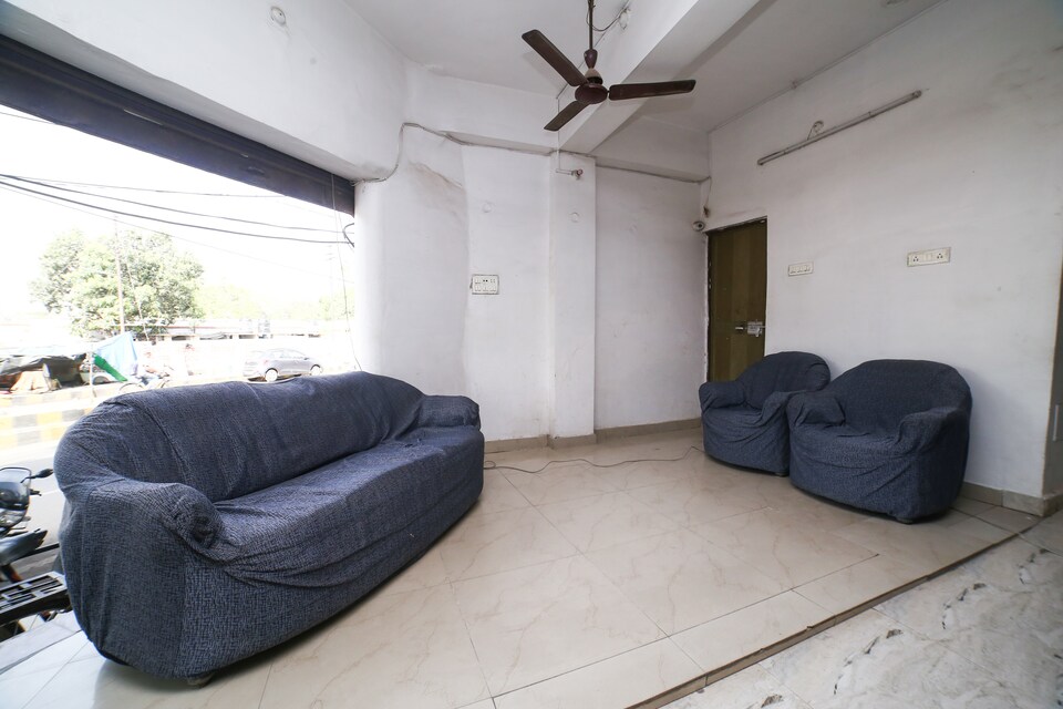 OYO 29674 Shiv Mahima Inn, Rambagh Allahabad, Prayagraj