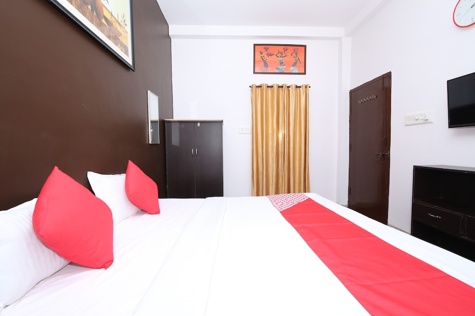 OYO 29678 Hotel Dolphin, Vijay Nagar - Jabalpur, Jabalpur