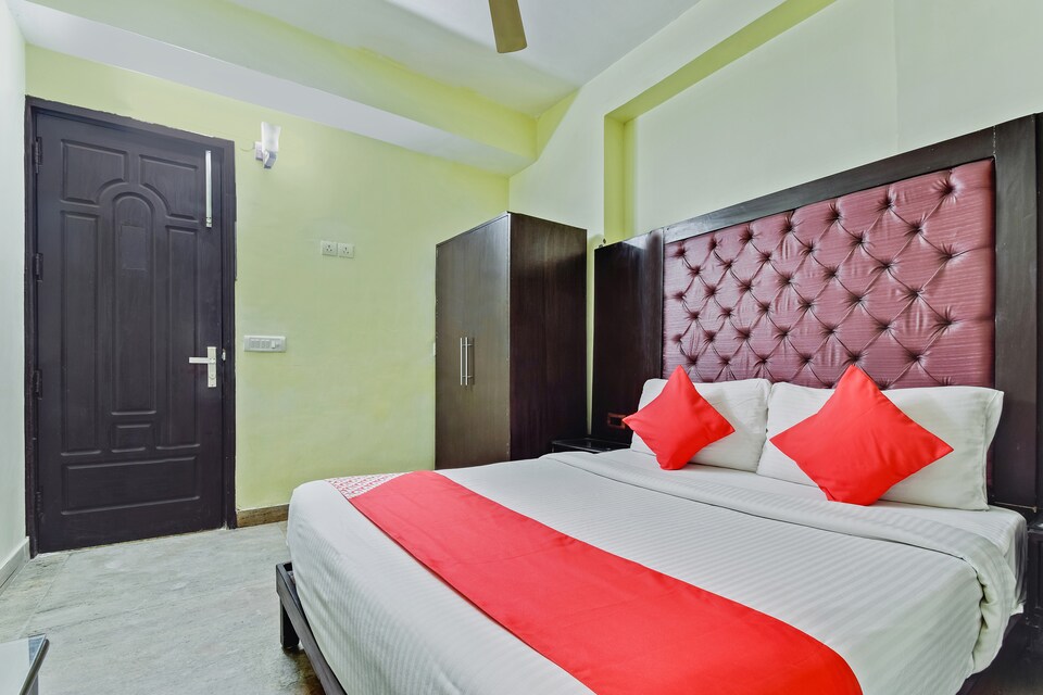 OYO 29708 Sumedha Premium, Greater Kailash Delhi, Delhi