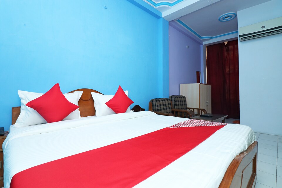 live on LCK2247, Charbagh Lucknow, Lucknow