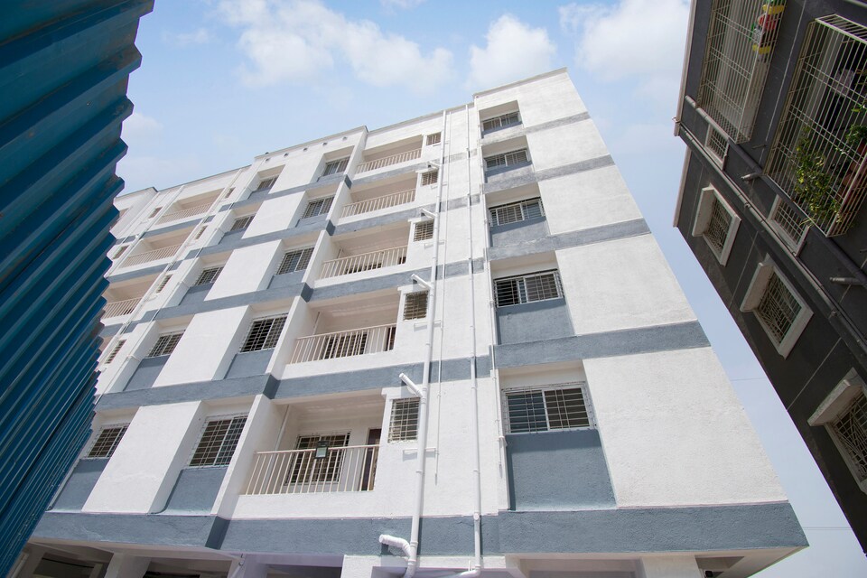 OYO LIFE PUN564 Fursungi, Hadapsar Pune, Pune