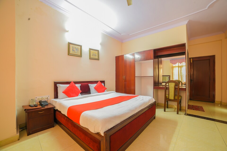 OYO 29728 Mayur Deluxe, Meerut, Meerut