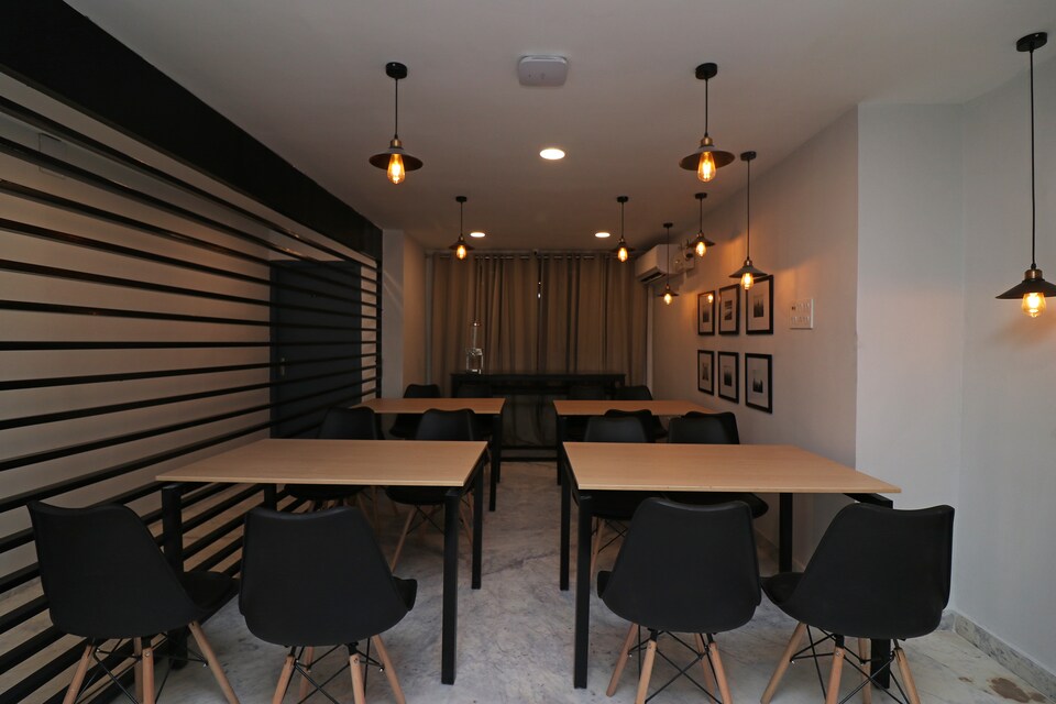 SilverKey Executive Stays 29735 Deshapriya park, Gariahat Kolkata, Kolkata