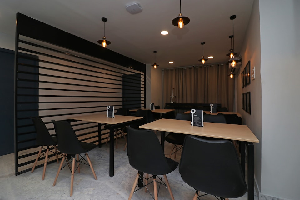 SilverKey Executive Stays 29735 Deshapriya park, Gariahat Kolkata, Kolkata
