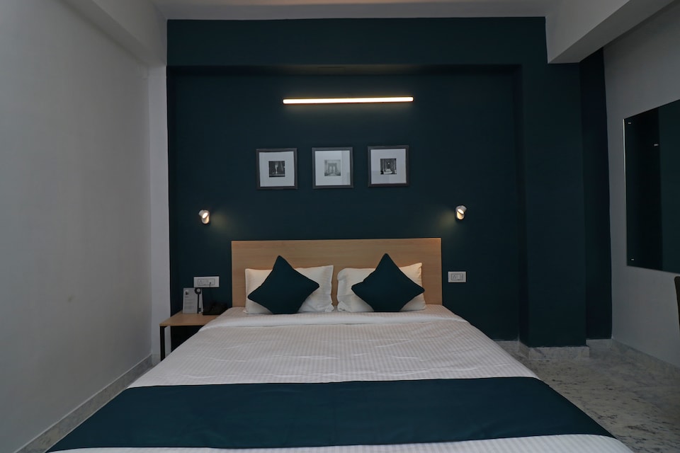 SilverKey Executive Stays 29735 Deshapriya park, Gariahat Kolkata, Kolkata