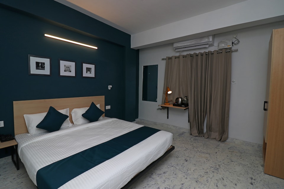 SilverKey Executive Stays 29735 Deshapriya park, Gariahat Kolkata, Kolkata