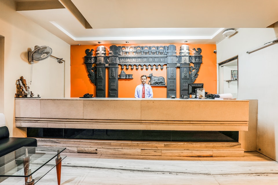 Capital O 3420 Hotel Ashoka, Nakkalagutta Hanamkonda Warangal, Warangal