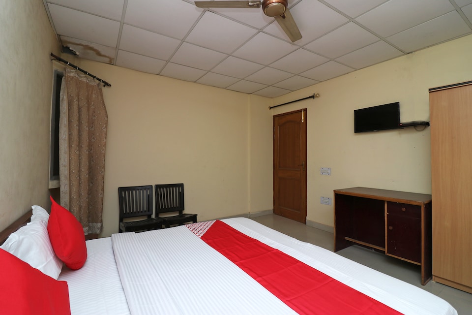 OYO 29753 Raunaq Guest House, Vikas Nagar Lucknow, Lucknow