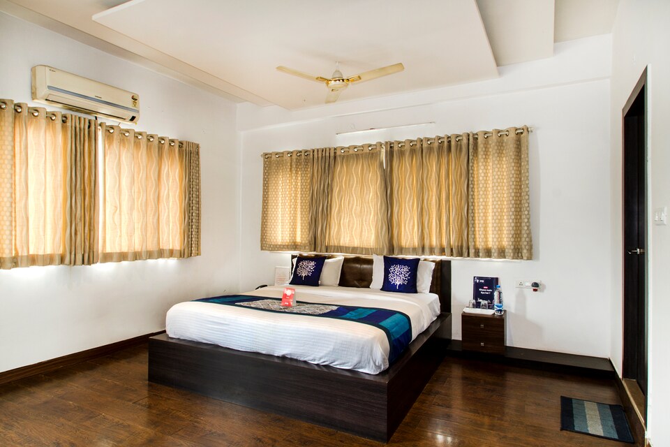 OYO 3421 18 Square, Madhapur, Hyderabad